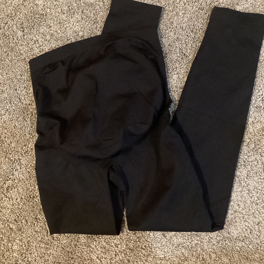 Black size large Maternity leggings